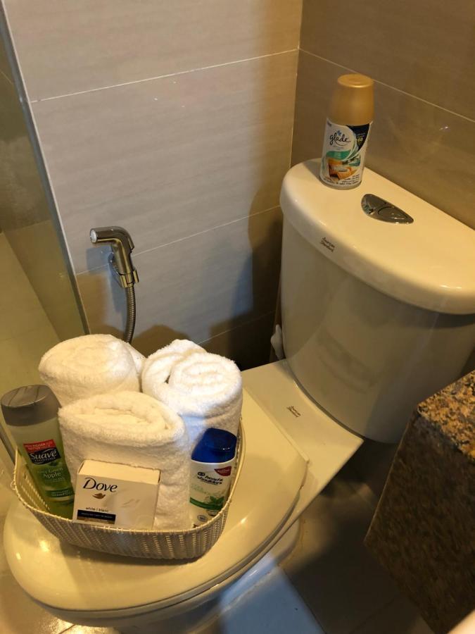 Robles' Unit At 81 Newport Boulevard 마닐라 외부 사진